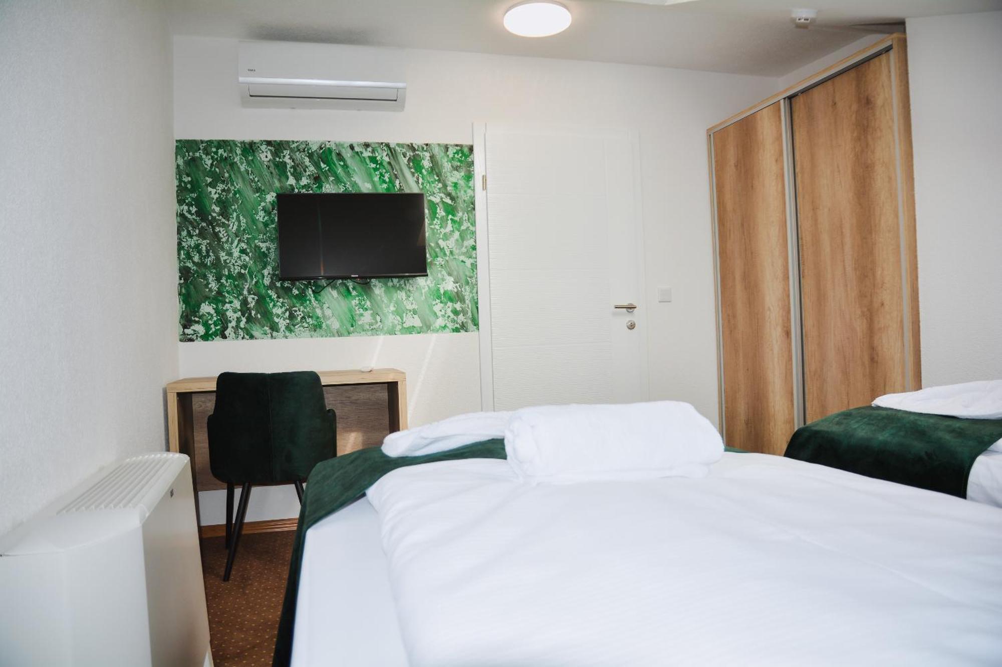 Hotel Divanhana Брчко Экстерьер фото